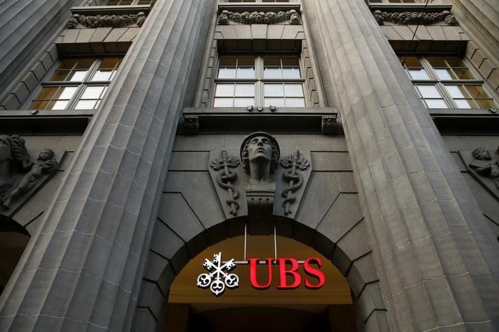 StackingValue's tweet image. Just now: UBS (6.9 TRILLION AUM!!) is rolling out Bitcoin &amp;amp; crypto trading for private banking clients.

Before that:

•  Morgan Stanley filed BTC &amp;amp; SOL ETFs

•  JPMorgan accepts BTC as collateral

•  BlackRock &amp;amp; Fidelity pouring billions into ETFs

•  Fed greenlights banks…