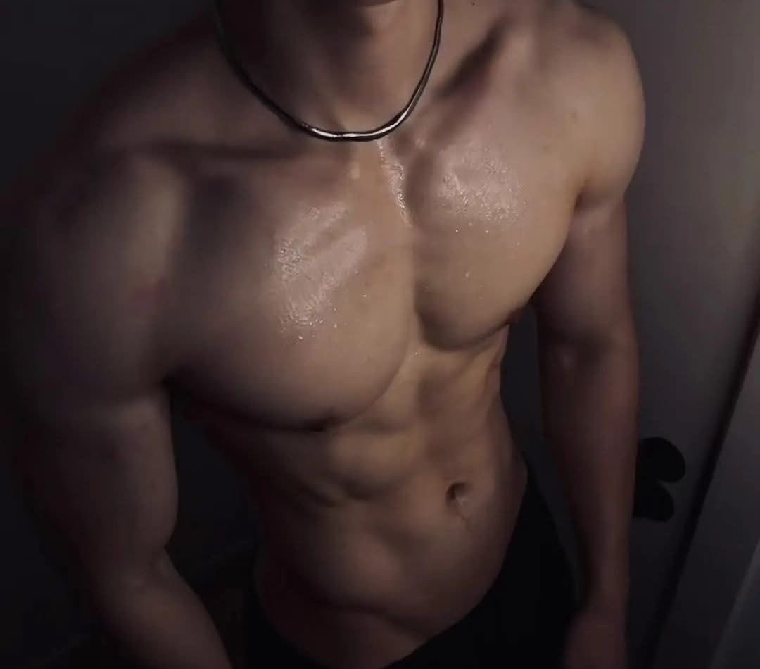 asiandiary_'s tweet image. X