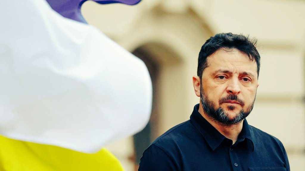 jacksonhinklle's tweet image. 🚨🇮🇷🇺🇦 BREAKING: Iran's Foreign Minister Responds to Zelensky:  

"The world has had enough of Confused Clowns, Mr. Zelensky.   

Unlike your foreign-backed and mercenary-infested military, we Iranians know how to defend ourselves and have no need to beg foreigners for help"