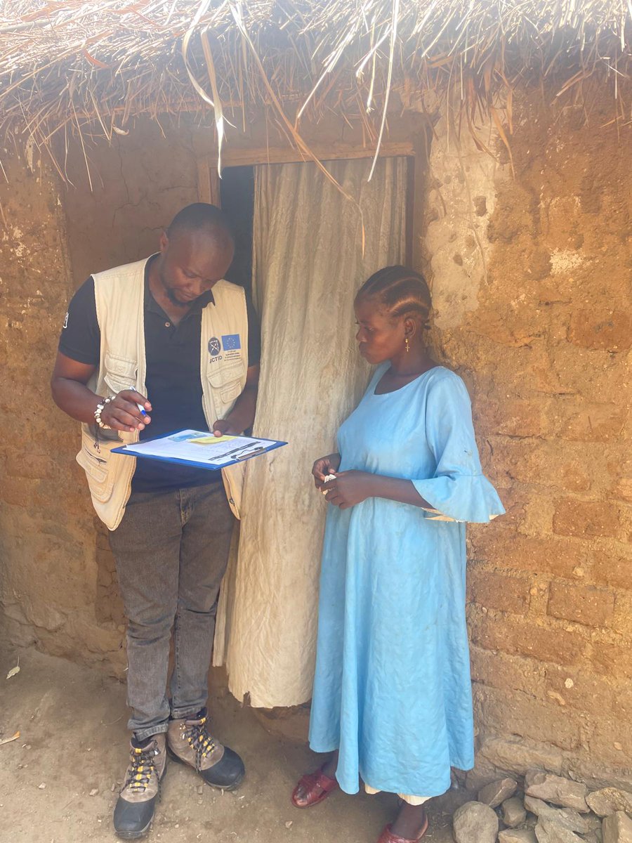 ECHO_CESAfrica's tweet image. The EU is providing €2m in humanitarian aid for conflict-affected communities in DR Congo’s South Kivu province, supporting at least 250,000 internally displaced people with cash assistance, protection, and water and sanitation services. @UEenRDC 
link.europa.eu/B6mrqf  @Acted…