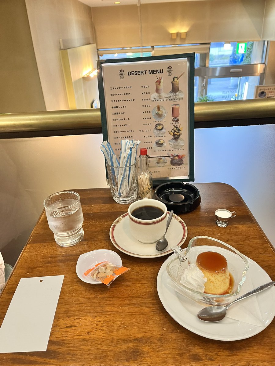 s112_poo's tweet photo. オアシス21の近くにある喫茶店☕️🍮 https://t.co/wxFuoZOECL