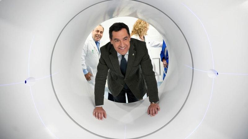 Aunque no te lo cuente CanalSur...
500 millones en contratos a dedo, planean sobre la cabeza de Bonilla.
Los altos cargos de Moreno Bonilla se culpan unos a otros en el caso que investiga prevaricación en los contratos sanitarios firmados por el SAS con clínicas privadas.