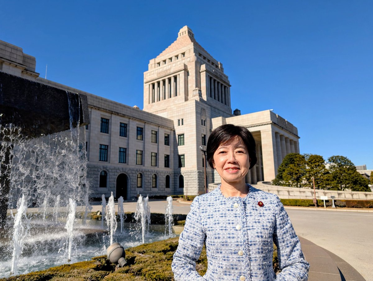 WanibuchiYoko's tweet image. 本日、衆議院が解散となりました。私は、次の選挙に出ないこととなりました。これまで、守り、支え、ご支援してくださった皆様に、感謝の思いでいっぱいです！本当にありがとうございました！これからも〝大衆とともに〟との立党精神を胸に、がんばってまいります！