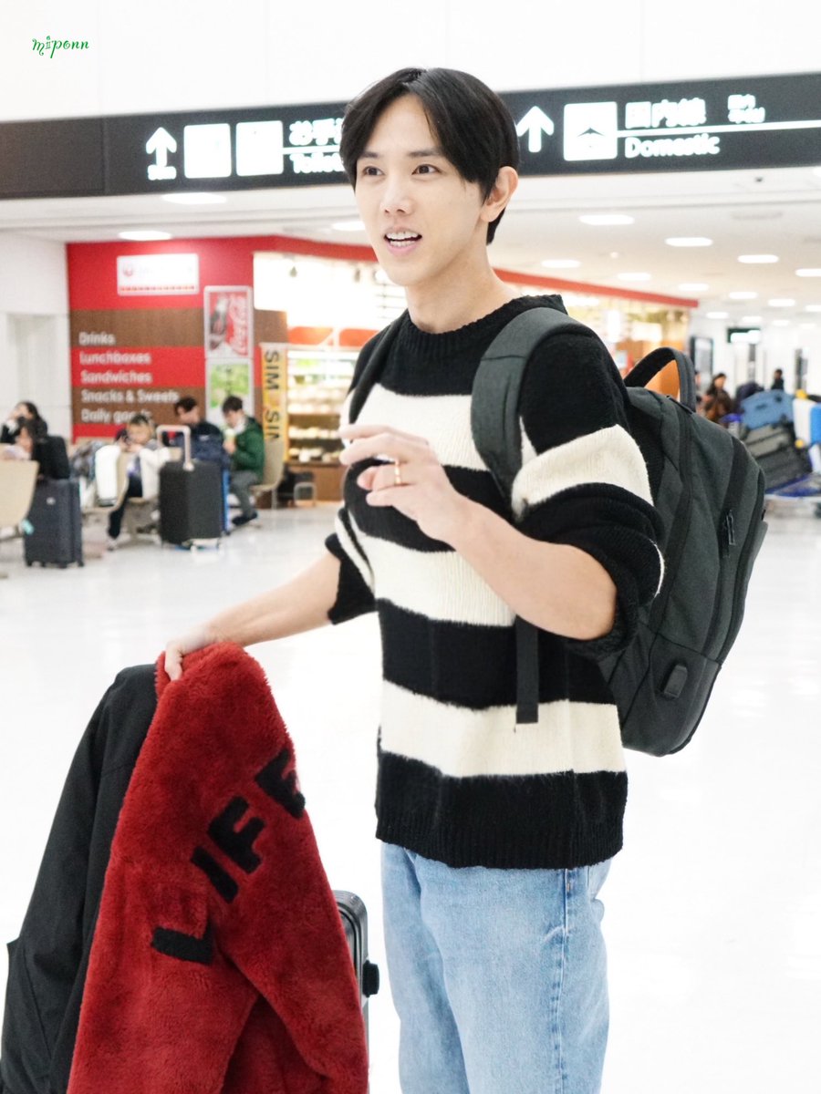 mipo_1127's tweet photo. 2026.1.23 NARITA AIRPORT
입국🇯🇵

STAR JK✨無事到着しました🛬
 
@MADEWELL_JK 
@OFFICIAL_WE_A 
@kz_ent 

 #HelloNewYear
 #MADEWELL_JK
 #정균  #JK  
#WE_A #BIGFLO
 #💚 https://t.co/qFGF9MpJPD
