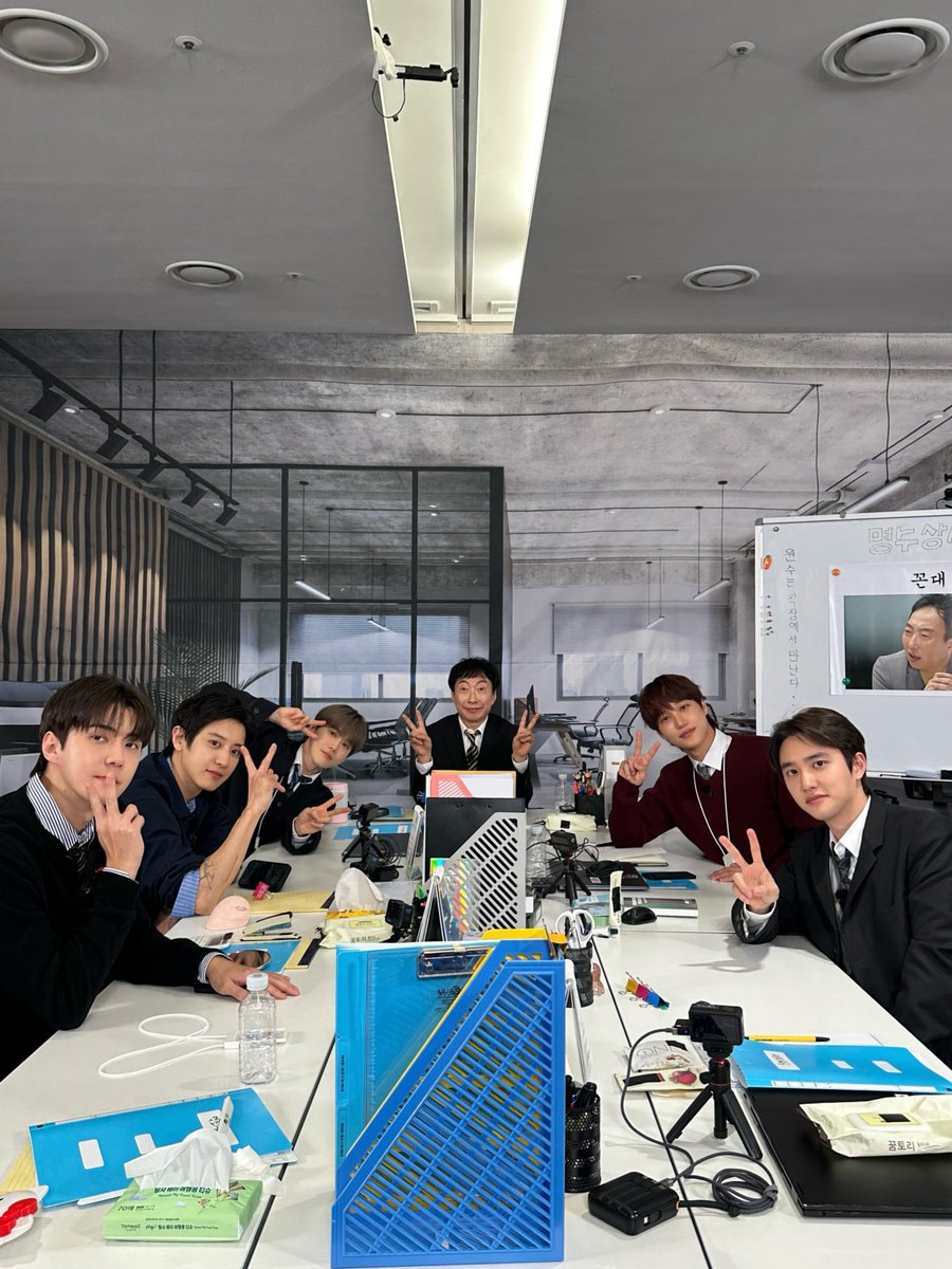 knockknock0408's tweet image. CHANYEOL D.O. KAI SEHUN SUHO - halmyungsoo ins