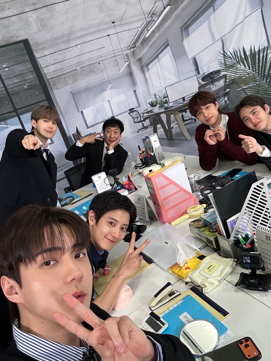 knockknock0408's tweet image. CHANYEOL D.O. KAI SEHUN SUHO - halmyungsoo ins