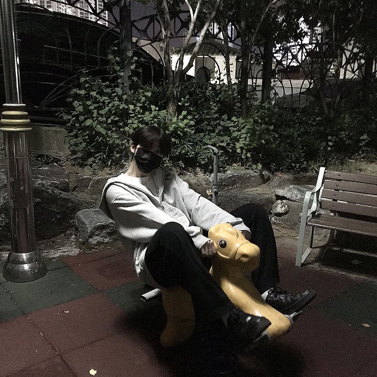 nutjju's tweet image. ㅇㄴ 과사보면 추구미 이랬던 애가 어떻게 이렇게 바뀐거지? 누나들이 얼마나 얘를 이뻐하고 보듬고 귀여워한건지 감도 안잡힘