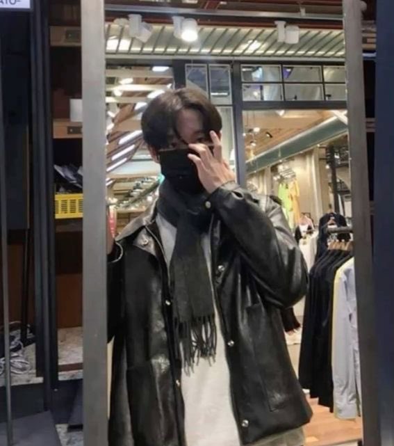 nutjju's tweet image. ㅇㄴ 과사보면 추구미 이랬던 애가 어떻게 이렇게 바뀐거지? 누나들이 얼마나 얘를 이뻐하고 보듬고 귀여워한건지 감도 안잡힘