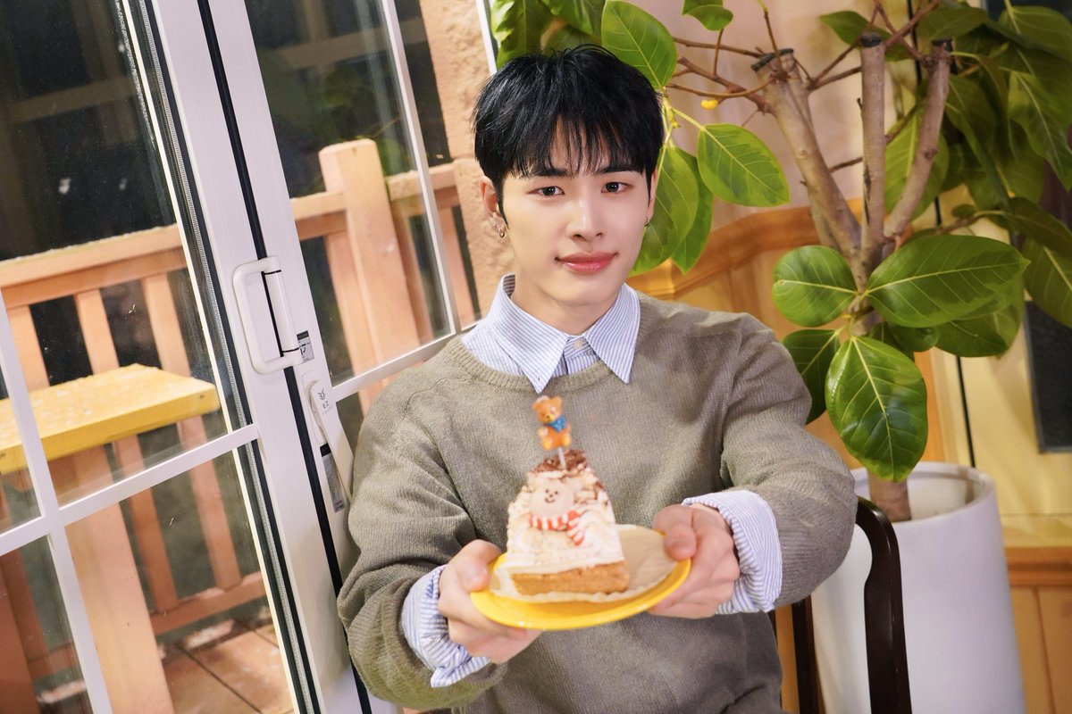 NEXZ_official's tweet image. POV: A day with HARU 📸

#NEXZ #HARU
#Happy_HARU_Day