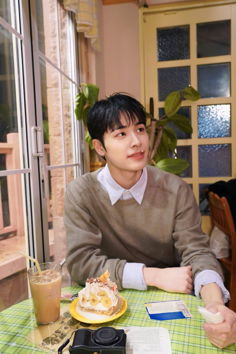 NEXZ_official's tweet image. POV: A day with HARU 📸

#NEXZ #HARU
#Happy_HARU_Day