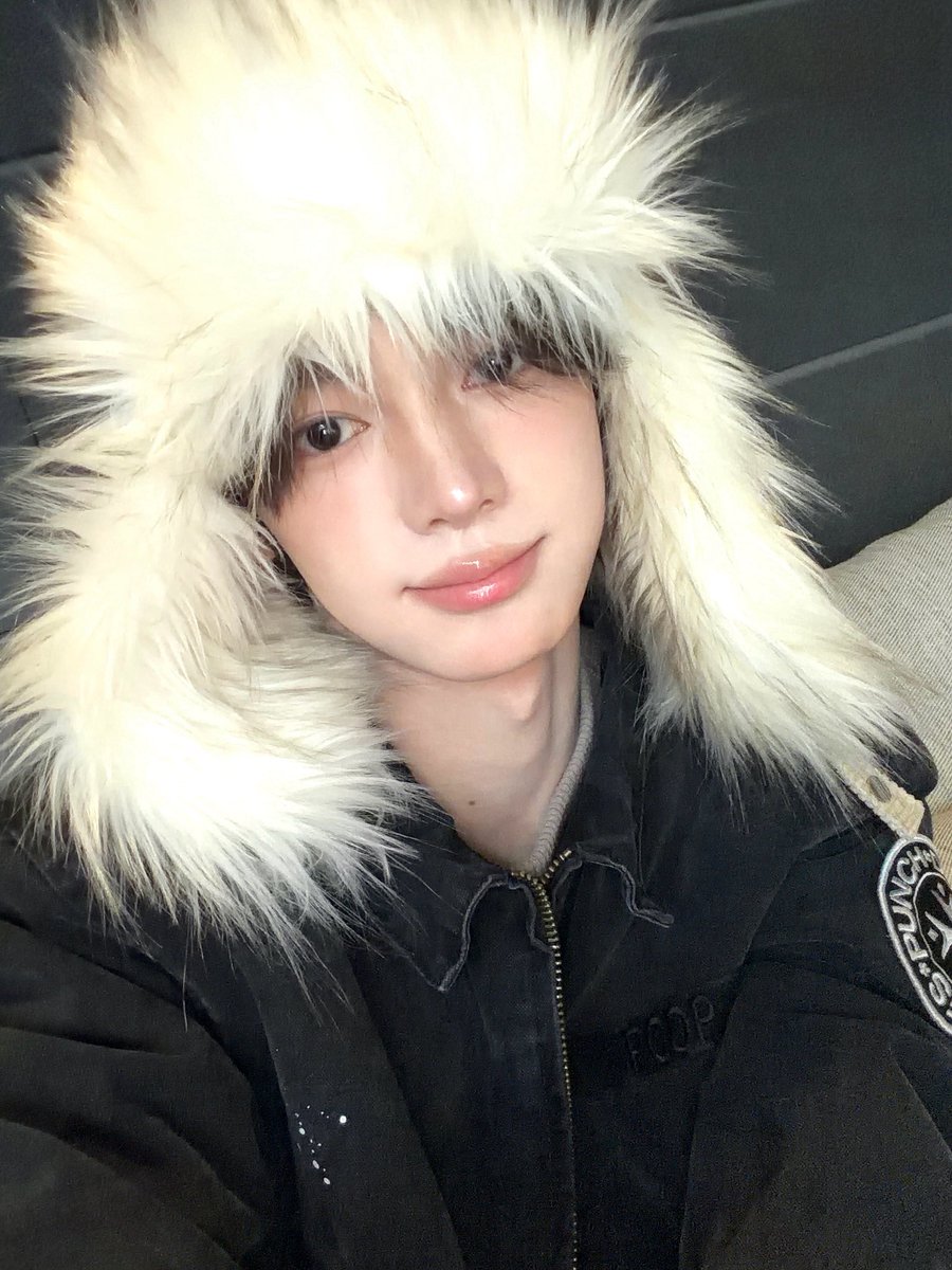 TWSLATION_'s tweet image. [260123] #HANJIN WV POST

🐰: i wore a cute hat~~

#한진 #TWS #투어스 @TWS_PLEDIS