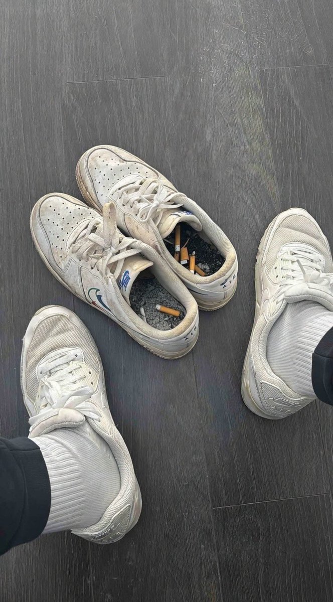 MessyNikes's tweet photo. Smokers DM me? 😅 https://t.co/j4eeuFGOE2
