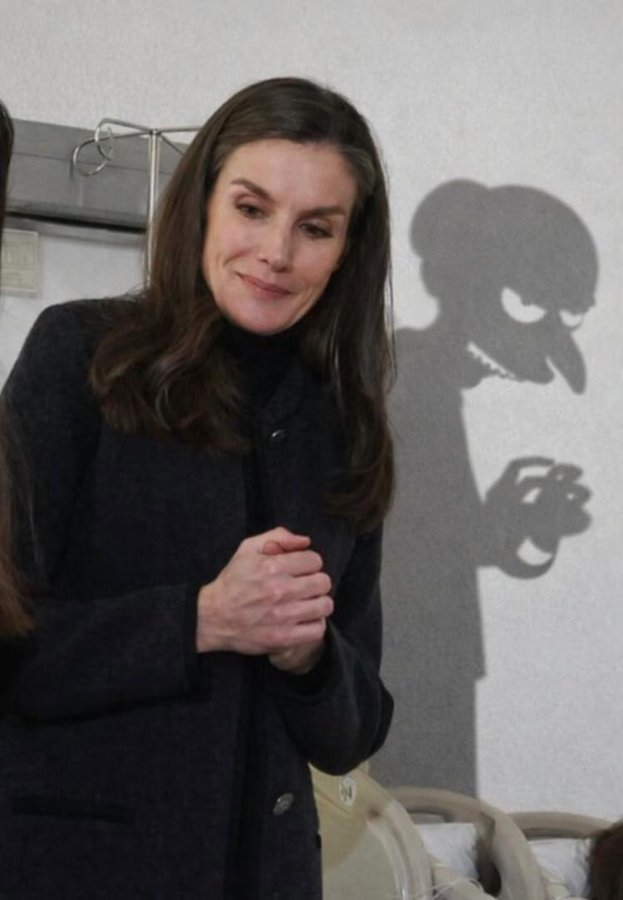 Buenos días Chiquillos.
La Parka juega en el equipo de Sánchez