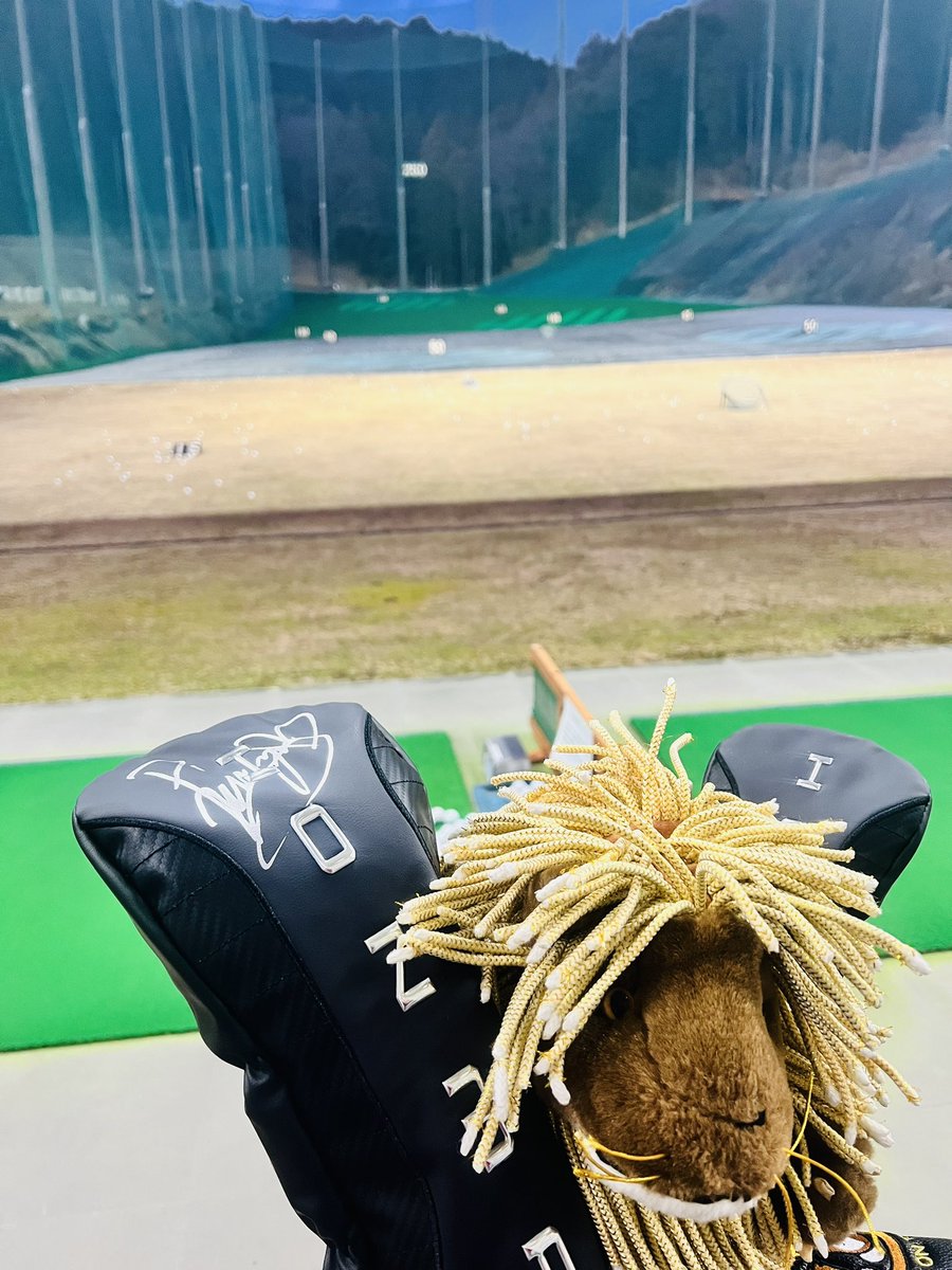 shin1kawada1's tweet photo. 冬なのもあるけど振れてないから練習来ました⛳️
#Eightseven
#後藤未有 #後藤未有プロ
#TW777 #本間ゴルフ https://t.co/ftxNHMacas