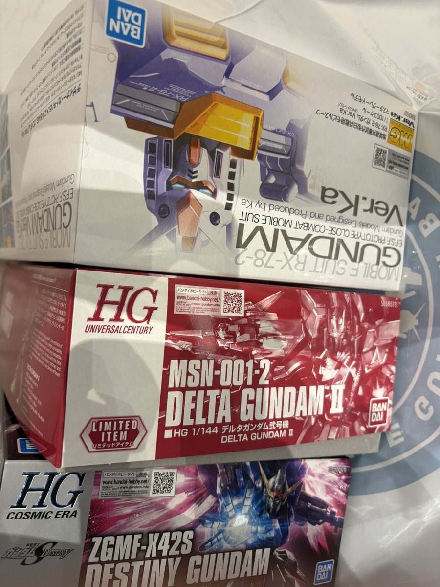 #ガンプラ 
#ガンダムベース

カトキガンダムはずっと欲しくてメルカリとか中古ショップで買わずに良かった。
あとはカトキサザビーとスペコサザビー、サイドFリガズィーなど結構盛りだくさんだった