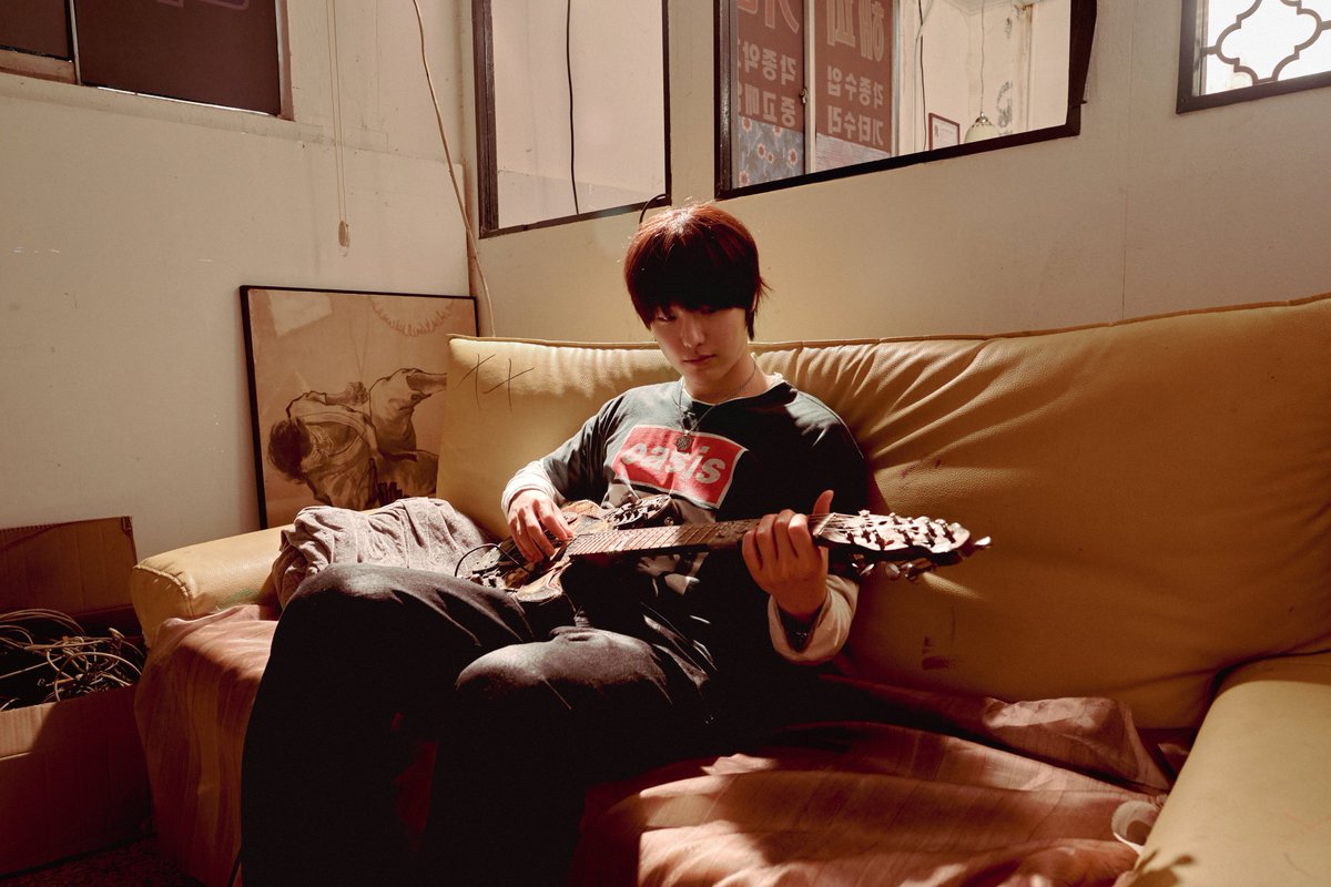 “어디서부터 잘못된 걸까?”
─ 욕망의 주인, ‘우진’ | WOODZ

슬라이드 스트럼 뮤트
𝟮𝟲:𝟬𝟮:𝟮𝟲 𝗶𝗻 𝗖𝗜𝗡𝗘𝗠𝗔𝗦⚡

#WOODZ #우즈 #저스틴민 #정회린
#슬라이드스트럼뮤트 #슬스뮤
#SLIDE_STRUM_MUTE #SSM
#2월26일개봉