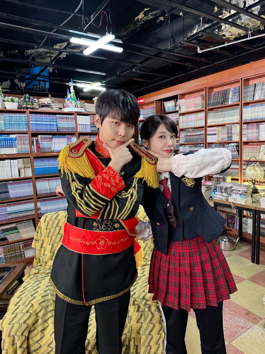 singingmanabang's tweet image. 믕댕댕 은지X알바생 정승환 두 사람의 찐친 남매 케미 폭발했던 일곱 번째 에피소드, 즐거우셨나요?

2월 말 판다여러분을 찾아갈 #에이핑크 콘서트도 많관부 &amp;gt;&amp;lt;

📌매주 목요일 5PM
수상한 알바생 승환이의 노래방 옆 만화방 🎤
#정은지 #정승환 
#노래방옆만화방