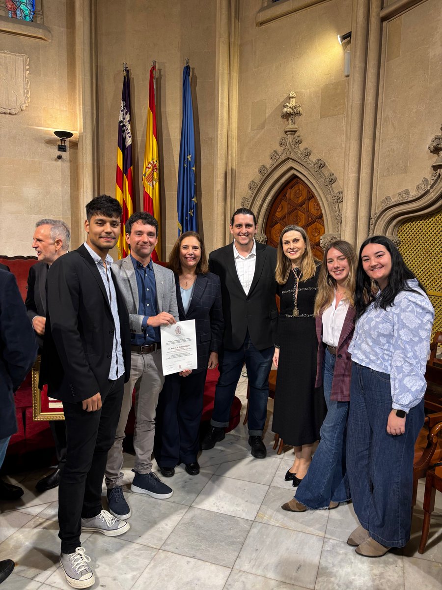 idisbaib's tweet photo. El Laboratori d’Epigenètica del Càncer @Idisbaepigen   de l’@IdISBa rep el Premi Laboratori Dr. Cortès de la RAMIB a la millor publicació 2025 en oncologia ginecològica 

🏆Un reconeixement a l’excel·lència científica i a l’impacte en salut.

https://t.co/UsQNJQHTjH https://t.co/5r9yqDEVGI