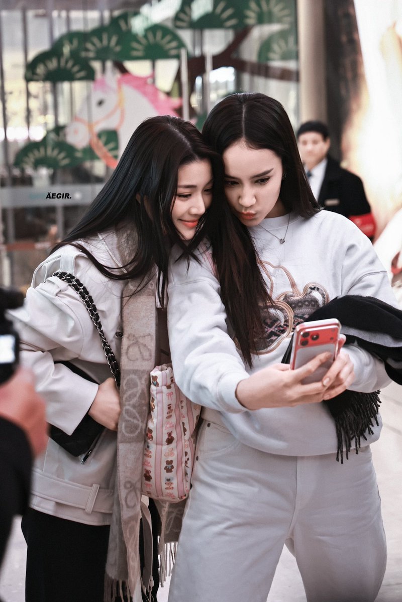 AEGIRumhpr's tweet image. 🤳

#GinJay 
#ginnynatnicha 
#aangelinaass