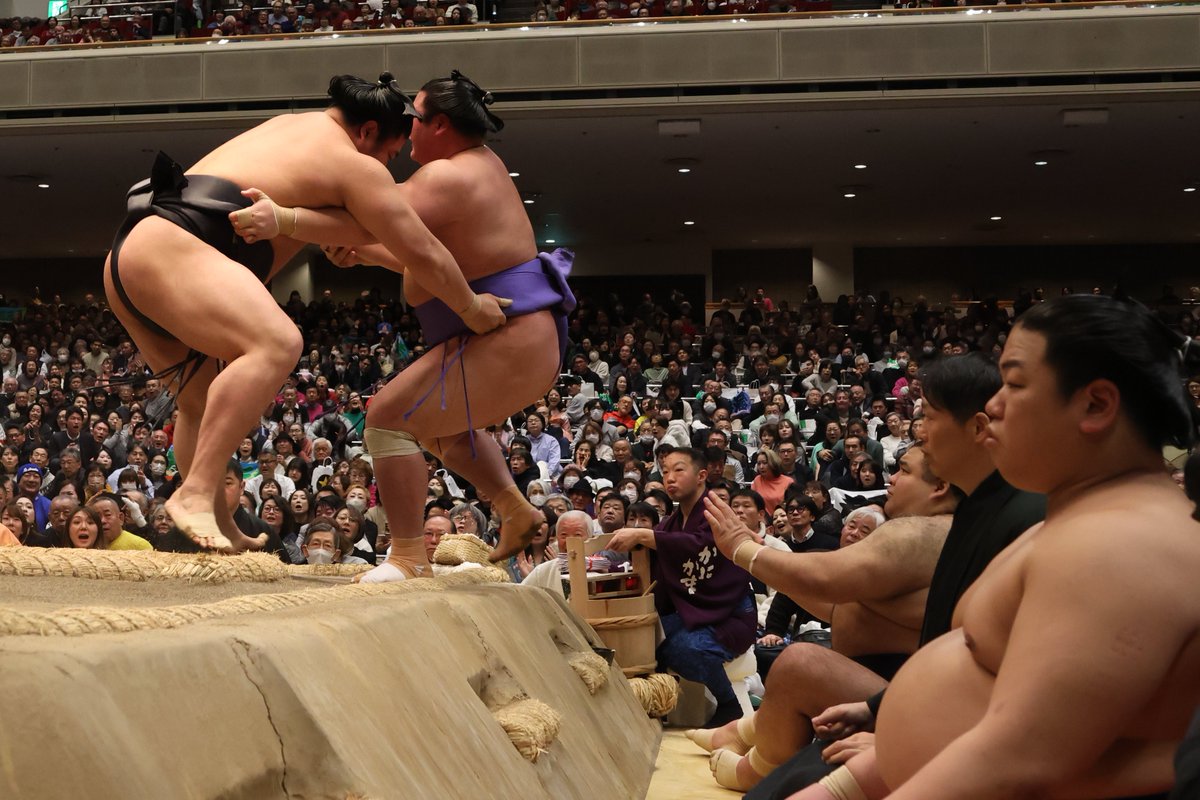十三日目の様子＞ 幕内取組 #若隆景（7勝6敗） 突き落とし #美ノ海