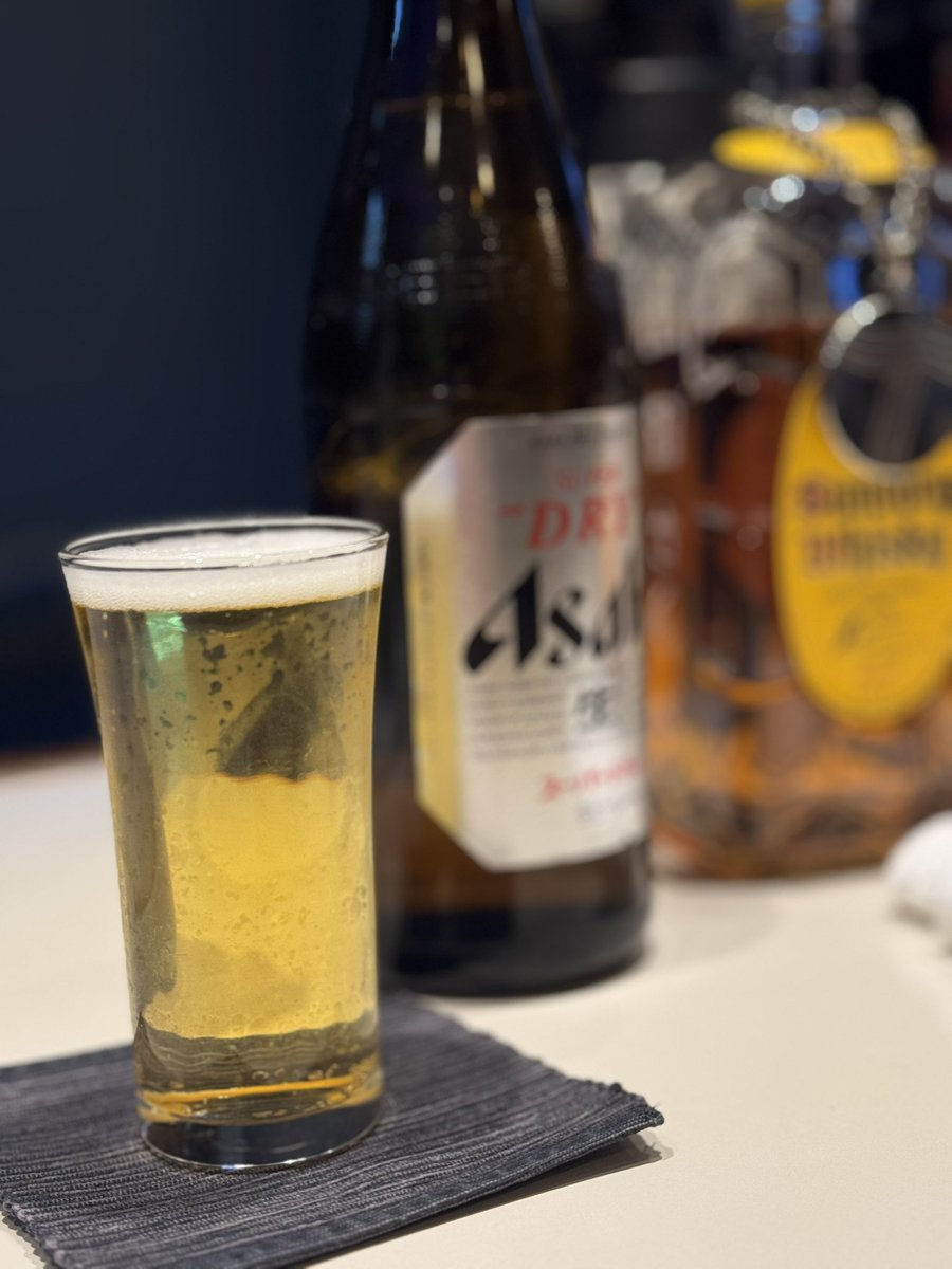 酒と泪と男と漢

#スナック活動
#今日はおでんが食べたかった
#寒い夜だから
#TRF
#ｷｬｰただ酒飲んでる男なのｽﾃｷー