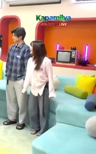 bebecolet14's tweet photo. Yes na yes to AshCo crumbs later sa primetime <33 https://t.co/nqYPOEcNDA