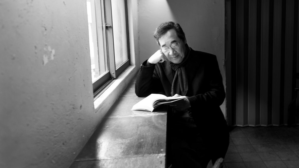 최근 여러 나라에서 청년 시위가 잇따랐습니다. 몇 나라에서는 기존체제가 무너졌습니다. 네팔, 마다가스카르, 불가리아가 그랬습니다. 지금은 이란이 불안합니다. 국가는 왜, 어떻게 무너질까요? 한국은 괜찮을까요? 이 책은 한국에 대해서도 경고합니다. 청년 일자리 부족과 경제 불평등 심화,