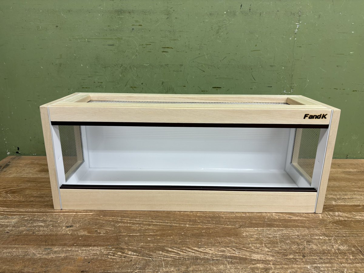 いつもとは少し違うタイプの小型ケージ✨ 530×190×230サイズ。