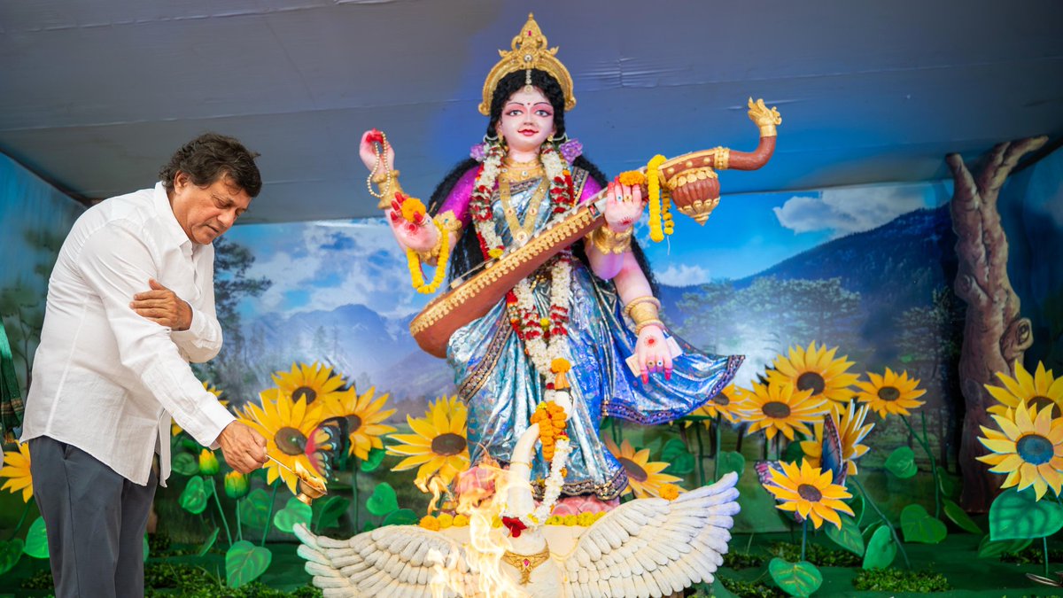 achyuta_samanta's tweet photo. Highlights from Saraswati Puja at KIIT &amp; KISS. The simplicity and devotion of our students reflect the true spirit of learning and values.
I pray to Maa Saraswati for the wellbeing of all our students, teachers, staff, and well-wishers. May knowledge guide every step. https://t.co/gdvs6qgDRt
