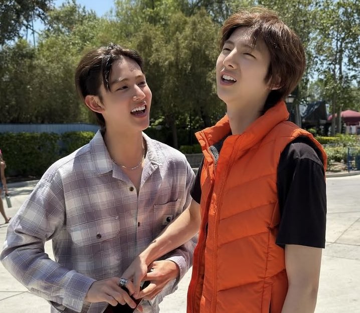 huecortis's tweet image. please never separate them