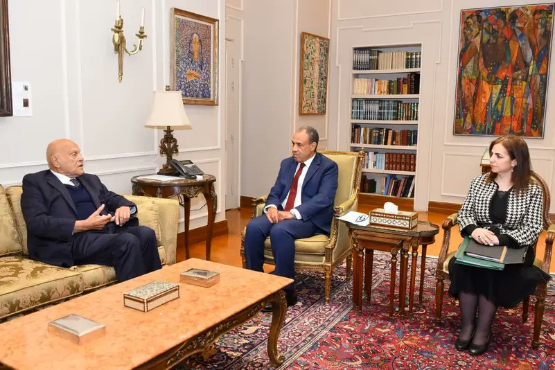 تعود الان مصر الي احتضان قاره افريقيا من الباب الكبير 

احتفالات في رواندا بقرب افتتاح "مركز مصر- رواندا للقلب" برعايه الرئيس عبدالفتاح السيسي وهو المشروع الاستراتيجي لتمكين الاخوه الافارقه في شرق ووسط أفريقيا للعلاج المتقدم
بوجود الجراح العالمي البروفيسور مجدي يعقوب.
L’Égypte