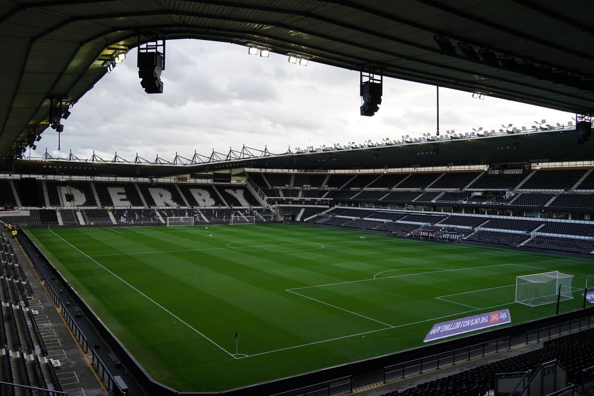 DCFC_SLO's tweet image. Please be advised that pyrotechnics will be used during the pre-match build-up and in the final ten minutes before kick-off. Supporters who may be sensitive to loud noises or visual effects are advised to plan accordingly.