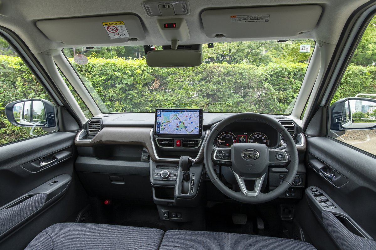 新車を検討するなら、まず気になるのは結局いくらで買えるのか。今回はフルモデルチェンジで両側スライドドアを採用した新型ムーヴの車両価格＋諸費用含めた“現実的な購入額”を試算！東京オートサロン2026で展示された「クロメキ」にも期待したい！
#ダイハツ #ムーヴ
bestcarweb.jp/?p=1425711