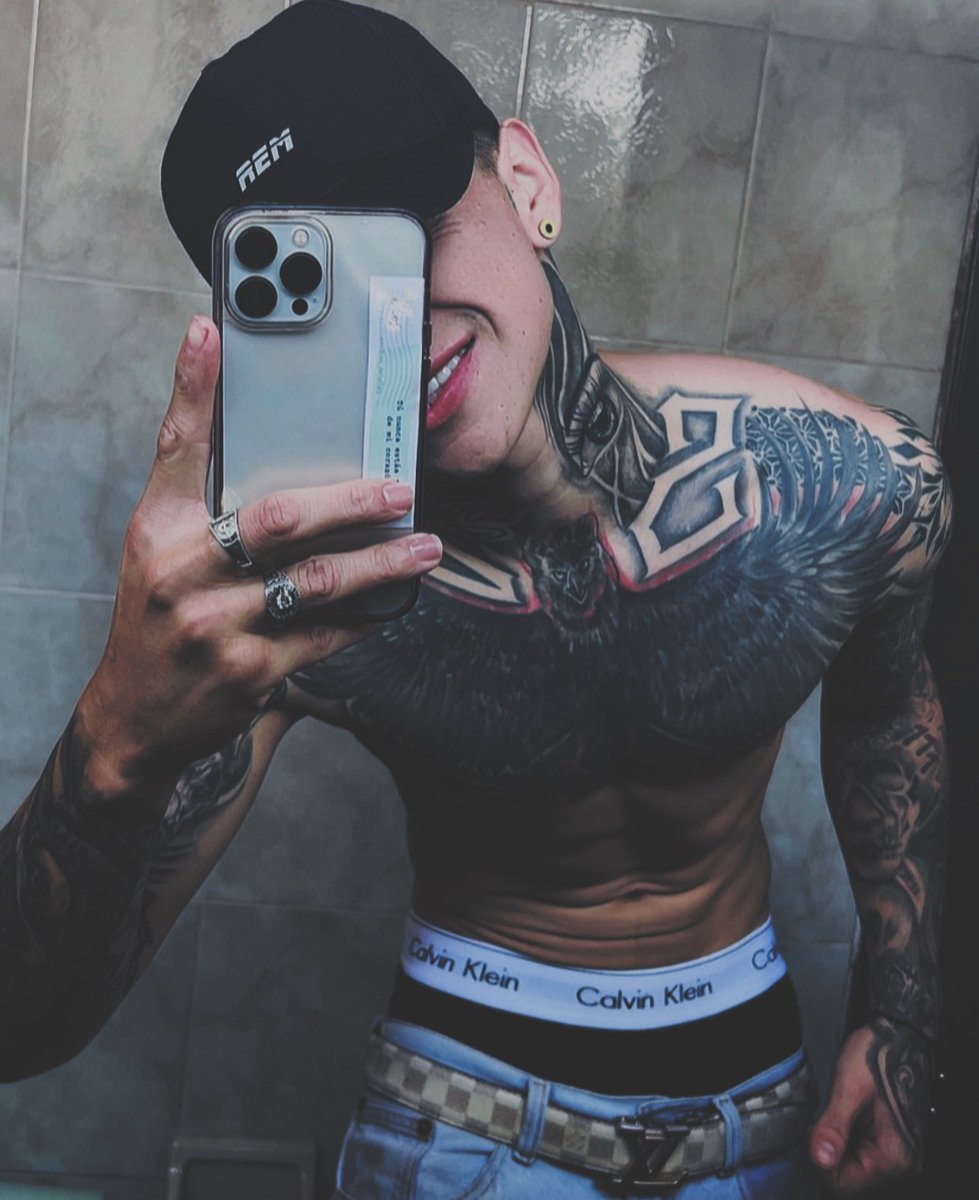 Bryanraw___'s tweet photo. 🉐 https://t.co/QMiPasGWj3
