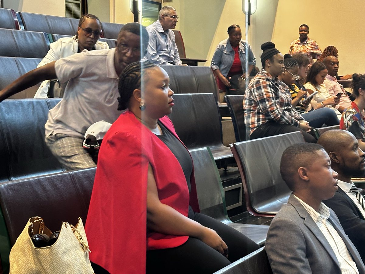 CannyMaphanga's tweet image. JUST IN: ConCourt rules that Cholota’s  extradition was unlawful, however, the fact that the extradition was unlawful does not deprive the High Court of South Africa of criminal jurisdiction. The matter is remitted to the Bloem High Court #SABCNews