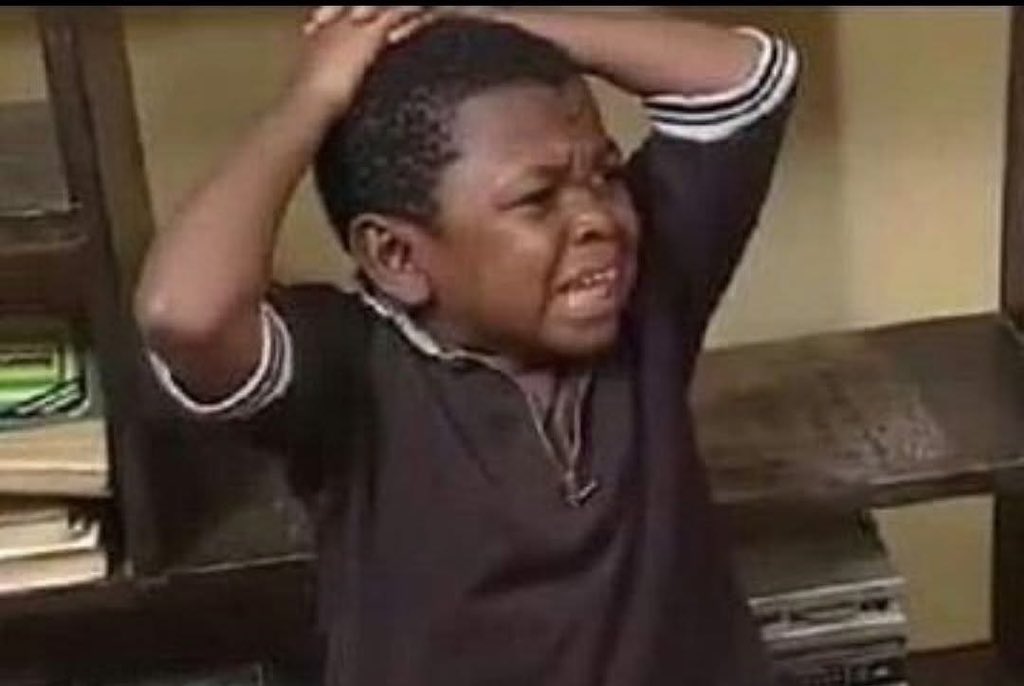 starmahlalela's tweet image. Me after opening a “I need a favour” text by mistake.