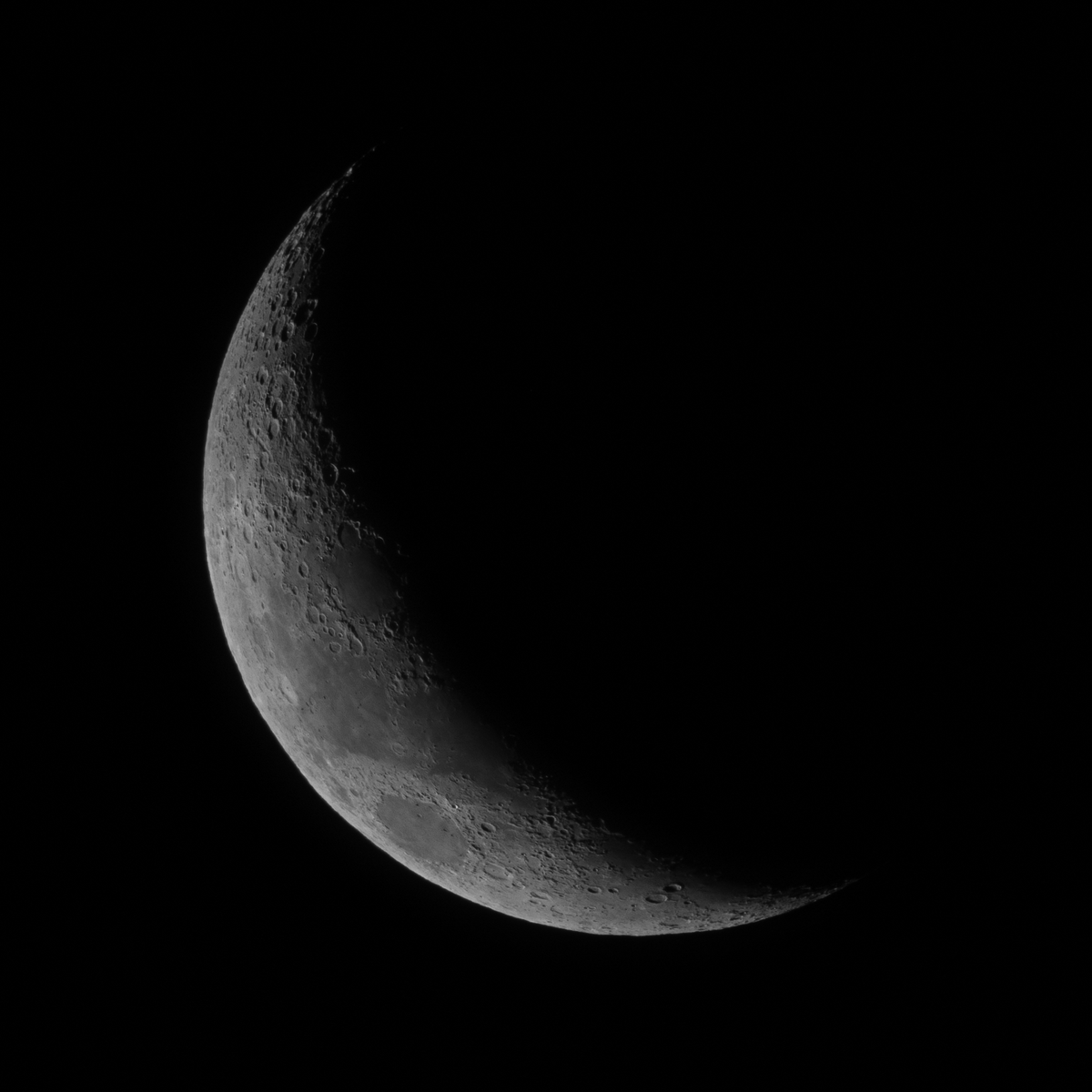 Kay_They_Army's tweet photo. The moon is coming back arround :) https://t.co/IpHK5ljUd1