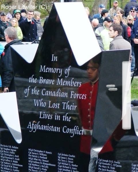 RLitwiller's tweet image. I am furious at the statements being made diminishing the service of over 40K Canadians who served alongside our #NATO allies in #Afganistan &amp;amp; the 158 of our sons &amp;amp; daughters that made the ultimate sacrifice. 

As a #Paramedic in Trenton I stood many times at the first bridge of…