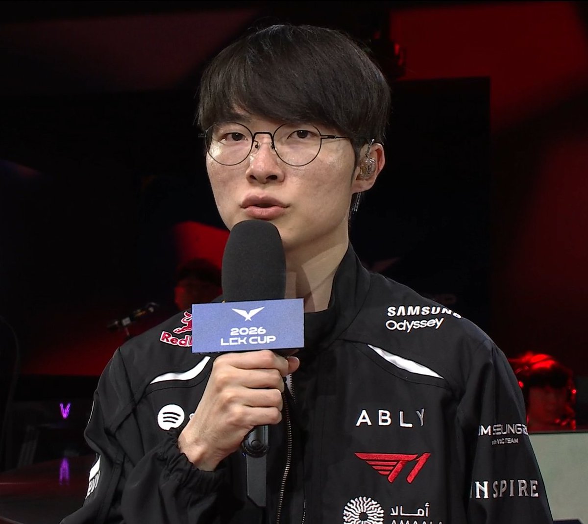 onerpeyz's tweet image. they were trying to avoid trades in game 2 but because of the "incidents" it made the game very difficult, but they STILL CAME BACK??????????