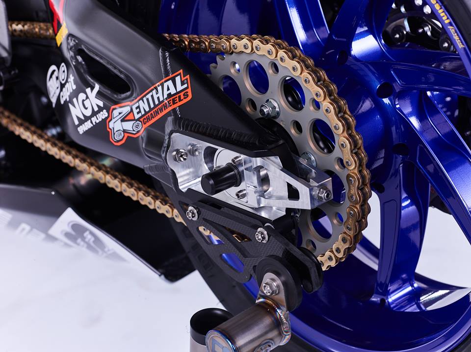 UKBikeParts's tweet photo. Unbeatable Deals on Chain Kits - https://t.co/4e5AbP8CzM https://t.co/Segh2QRUxx