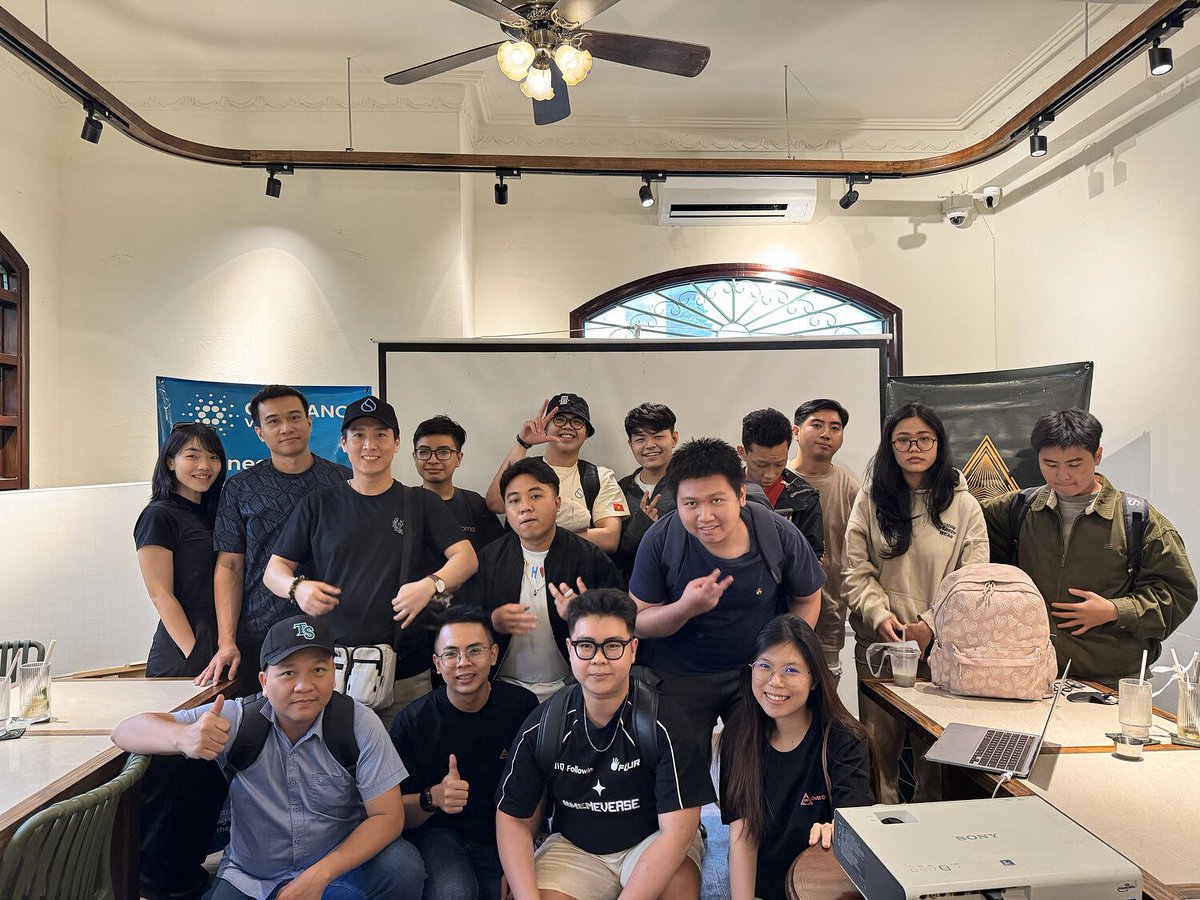 Cardano Vietnam tweet media