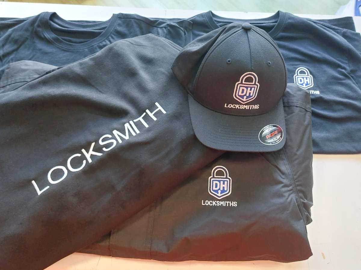 A full workwear refresh for DH Locksmiths 🔐 This customer went all in - personalised t-shirts, a branded jacket, and a custom cap, all embroidered with a clean and professional logo that speaks volumes about the business behind it.