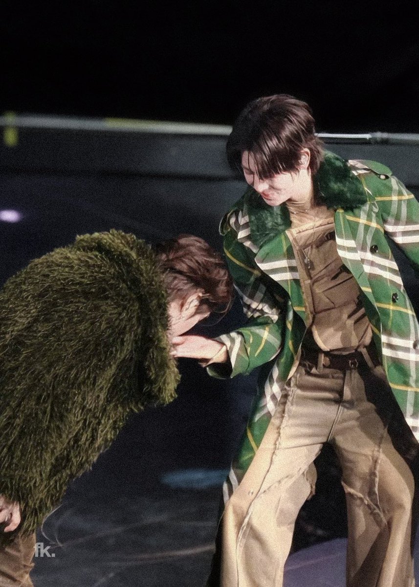 ขอรีวิวหน่อยคั้บ เช่าโทรศัพท์ vivo x300 pro + lens จาก <a href="/frontrowrent/">เช่าโทรศัพท์ by FrontRowRent - X300pro Find X9pro</a> มาร้านลดราคาให้เยอะมาก เปิดใหม่แต่บริการดีสุด ๆ อัพไฟล์ให้ไวมากเลยยย ไปใช้บริการได้น้า ร้านมีตัวตนจริง ภาพที่ถ่ายจากคอนเขมประมาณนี้เลยชัดตาแตกมากกขนาดนั่งบัตรดอย  #rvFrontRowRent