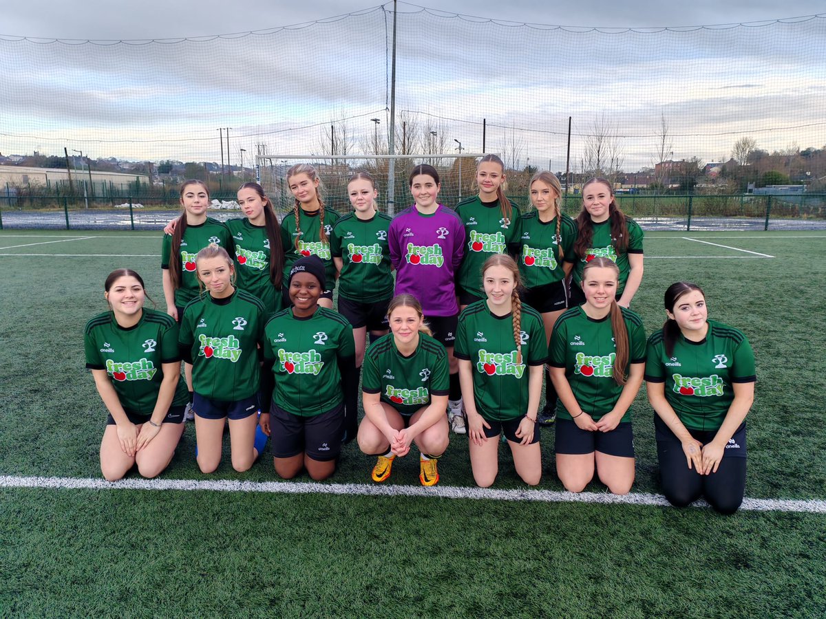 StPauls_Sport's tweet image. Well done to our Senior girls soccer team who were unlucky against a strong Presentation team in the Waterford Senior Girls League yesterday.
#spcc #extracurricular