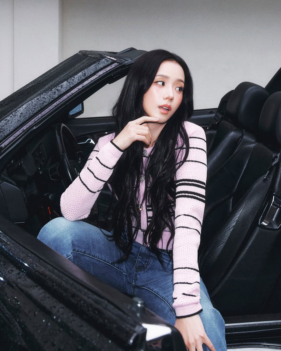 NEWSJISOO's tweet image. #JISOO for self-portrait spring-summer campaign.