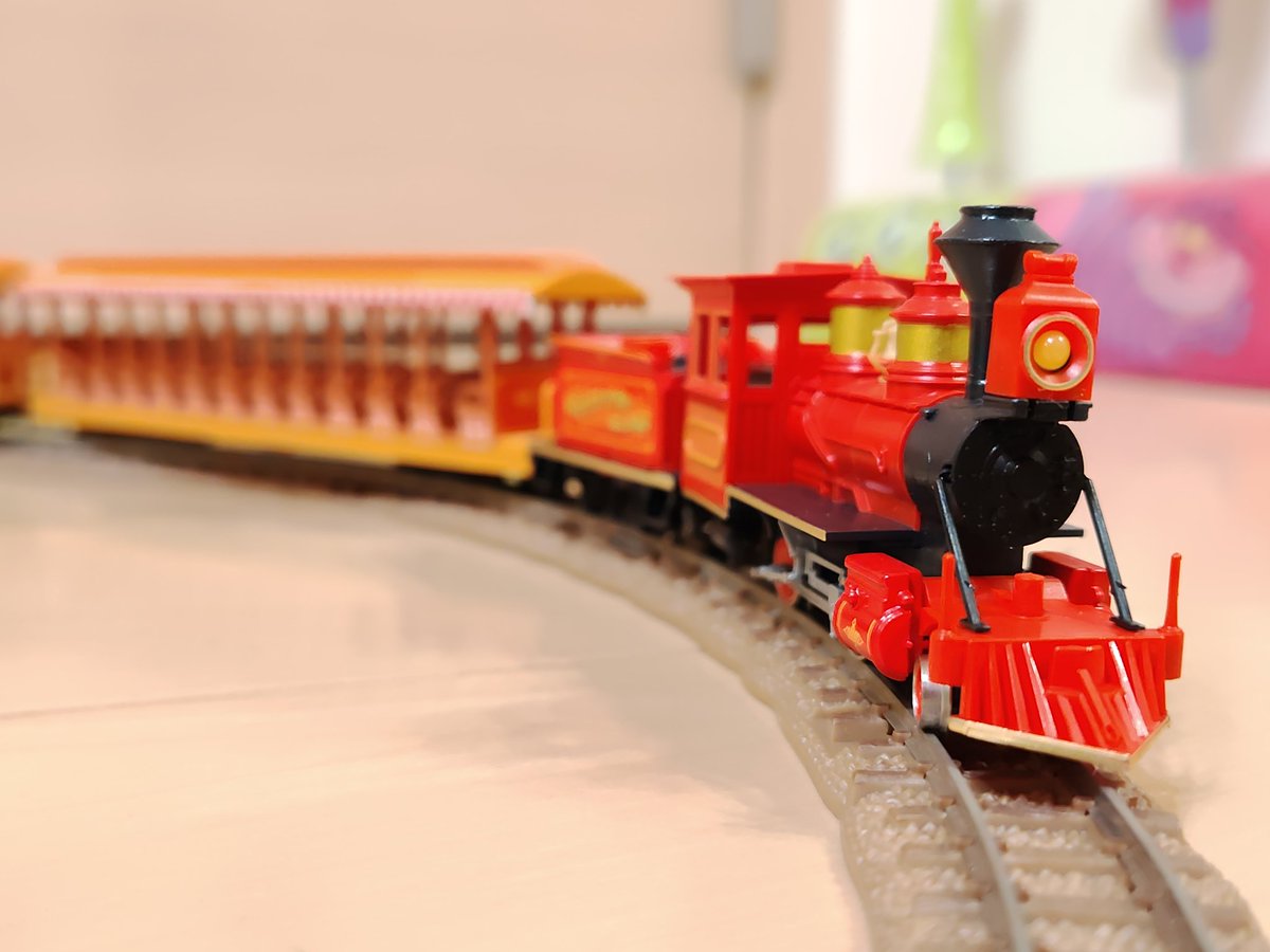 お*る様 ディズニーランド鉄道 開園50周年記念限定 Nスケール 電動鉄道セット ついに手に入ってしまったので紹介します😊 東京ディズニーランド