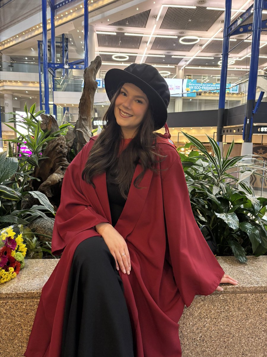 MadericovaK's tweet photo. Had a great time celebrating my PhD graduation🥳 @AstonUniversity https://t.co/cxjtsGZkvR