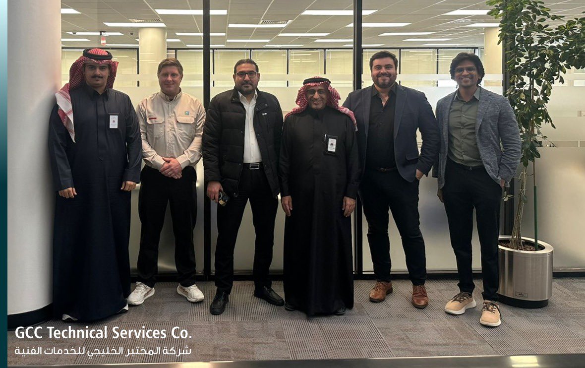 قامت شركة الخدمات الفنية الخليجية (TSCo) بزيارة استراتيجية إلى أرامكو السعودية لاستعراض حلول السلامة الرقمية من الجيل الجديد.

وخلال الزيارة، تم عرض أنظمة Smart LOTO وإدارة الأماكن المغلقة الرقمية، بما يبرز كيف تسهم الرؤية الرقمية اللحظية في تعزيز حوكمة السلامة، ورفع مستوى التحكم