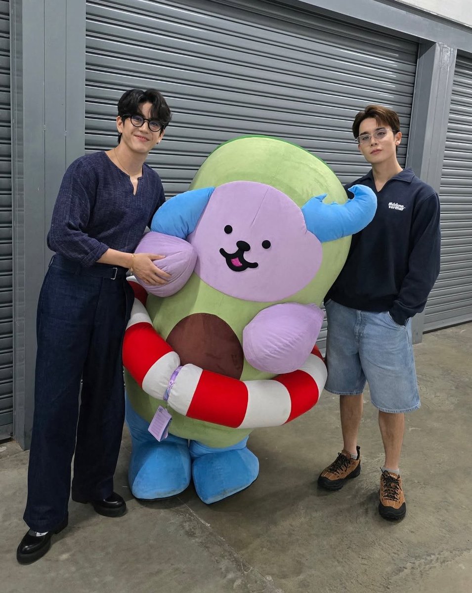 RubyJSnomnom's tweet image. Love them so much ❤️

JS AVOCEAN FAM SIGN

#สนามอ่านเล่น2026xJimmySea