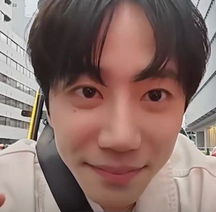 Str4wbd's tweet image. GOOD MORNINGG / BUENOS DIASSS